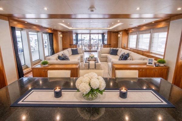 2014 Sunseeker 131