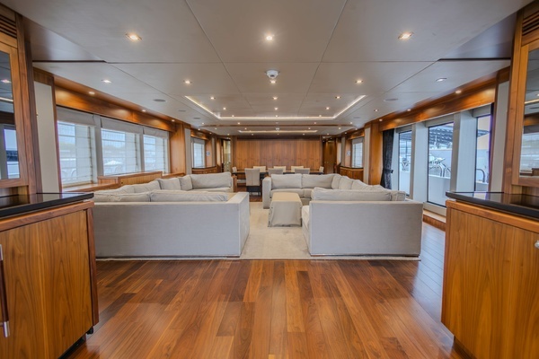 2014 Sunseeker 131