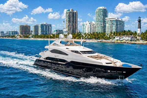 2014 Sunseeker 131
