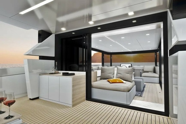 Photo of the 2026 Ladenstein L48 MIAMI