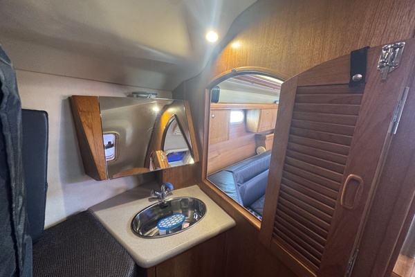 38ft Hunter Yacht For Sale
