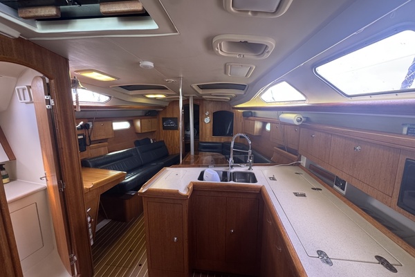 38ft Hunter Yacht For Sale