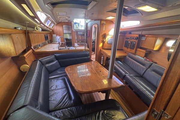 38ft Hunter Yacht For Sale