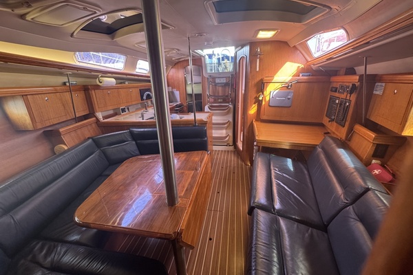 38ft Hunter Yacht For Sale