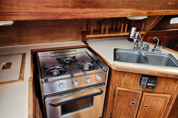 ASHERAH 32ft Gulf Yacht For Sale