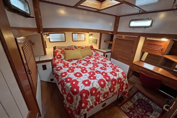 Photo of the 1987 Liberty 39 "Gatsby"