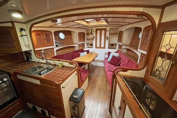 Photo of the 1987 Liberty 39 "Gatsby"