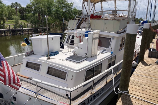 43ft Albin Yacht For Sale