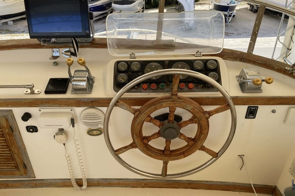 43ft Albin Yacht For Sale