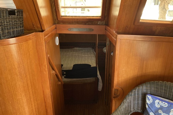 43ft Albin Yacht For Sale