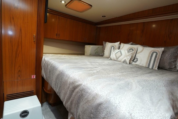 2005 Sea Force IX 82