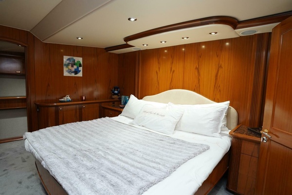 REEL DEAL  82ft Sea Force IX Yacht For Sale