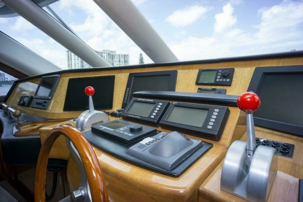 2005 Sea Force IX 82