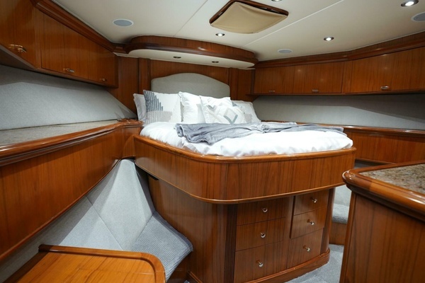 2005 Sea Force IX 82