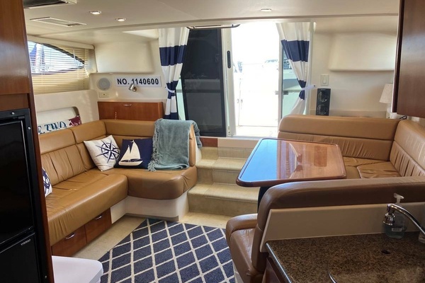 High Cotton 35ft Carver Yacht For Sale