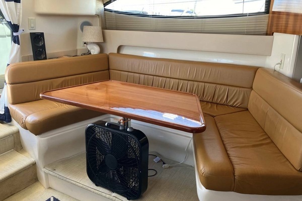 Photo of the 2003 Carver 350 Mariner "High Cotton"