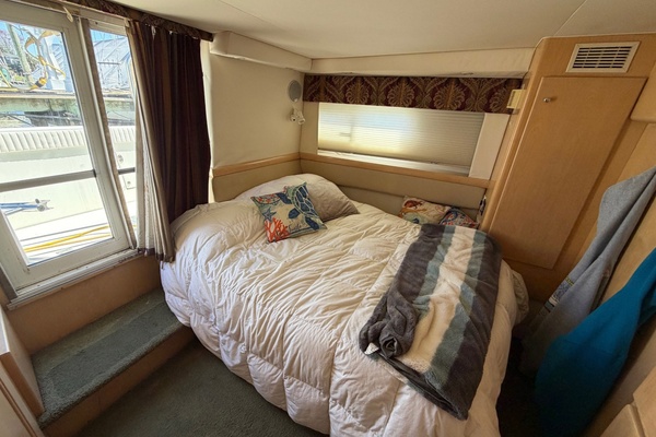 Noah Genda 40ft Carver Yacht For Sale