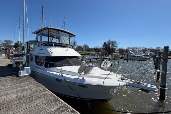Noah Genda 40ft Carver Yacht For Sale