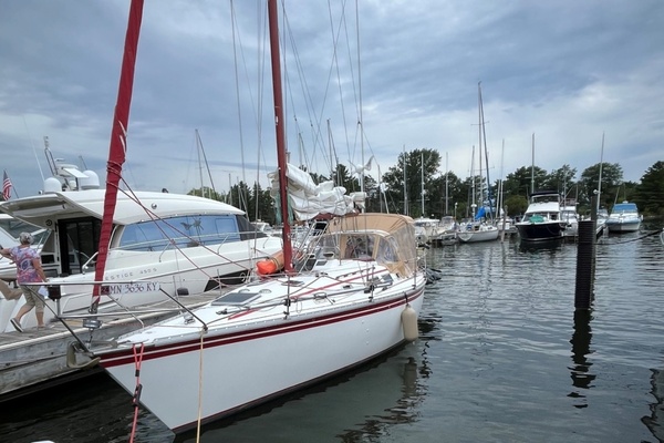34ft Hunter Yacht For Sale