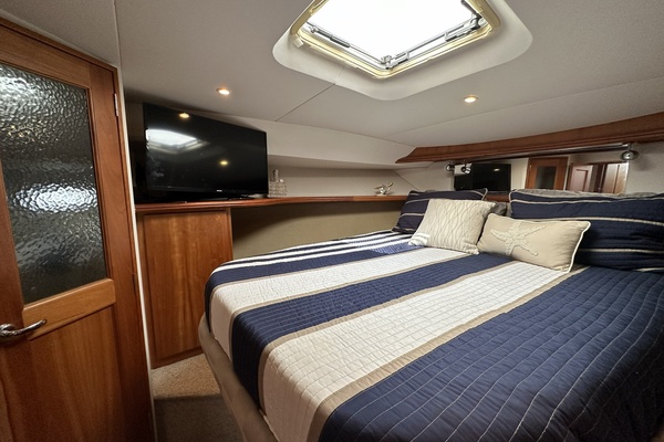 Zihuatanejo 42ft Silverton Yacht For Sale