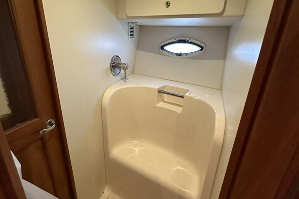 Zihuatanejo 42ft Silverton Yacht For Sale