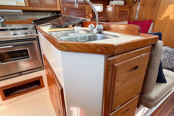 36ft Catalina Yacht For Sale