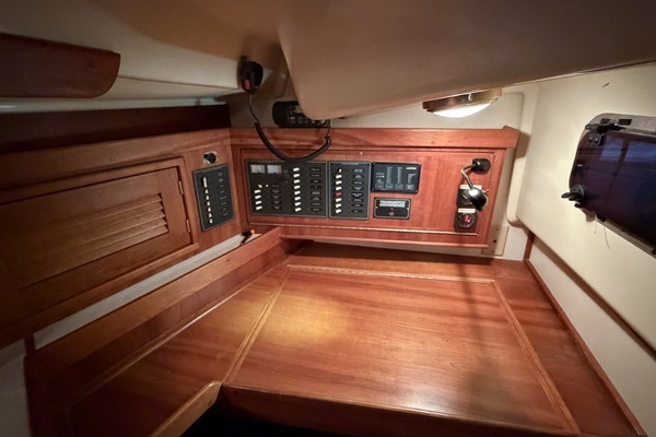 Photo of the 2000 Tartan 3500 "Winter's Dream"