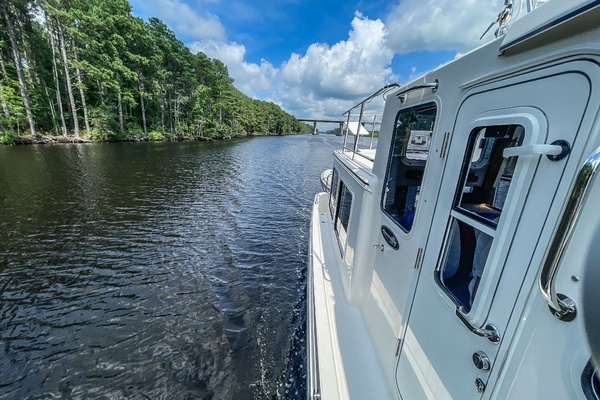 2004 American Tug 34