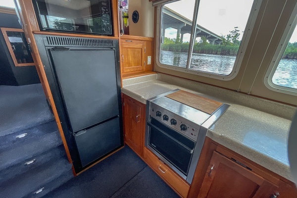 2004 American Tug 34