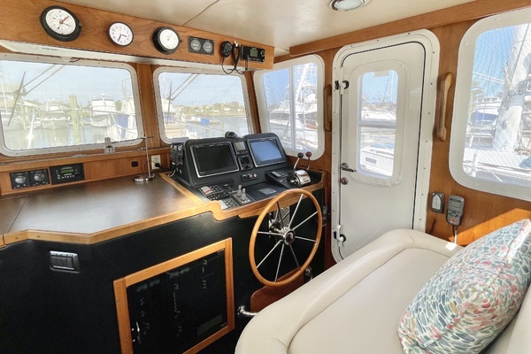 2004 American Tug 34