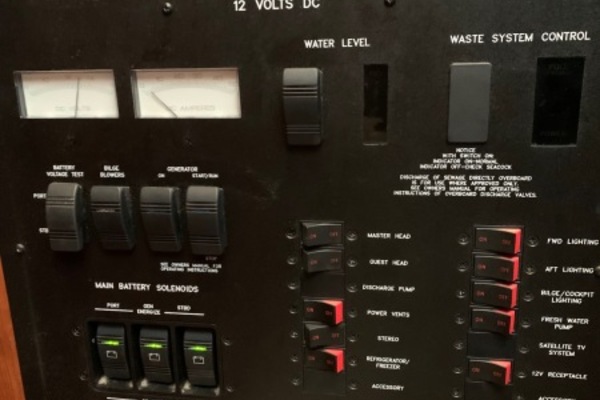 R Sea Cat 42ft Sea Ray Yacht For Sale