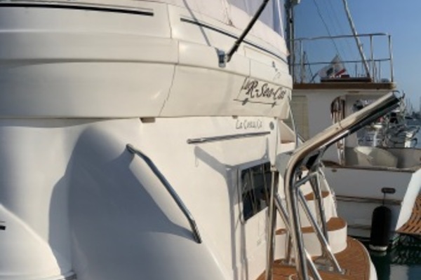 R Sea Cat 42ft Sea Ray Yacht For Sale