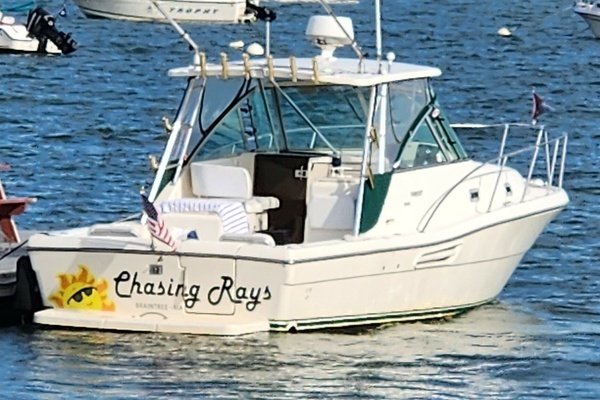 Photo of the 2002 Pursuit 3000 Express "Chasing Rays"