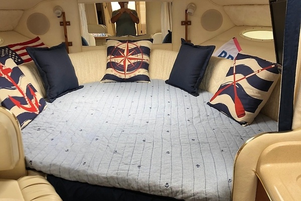29ft Sea Ray Yacht For Sale