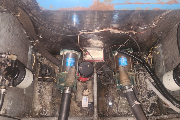 33ft Bertram Yacht For Sale