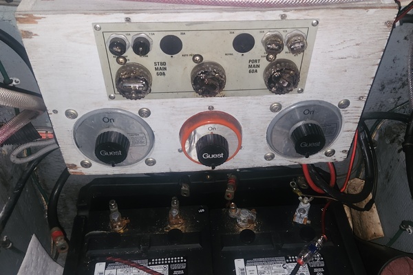 33ft Bertram Yacht For Sale