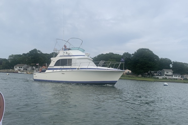 33ft Bertram Yacht For Sale