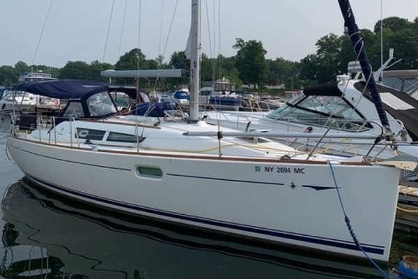 2007 Jeanneau Jeanneau Oceanis 36i