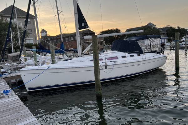Prime Directive 38ft Hunter Yacht For Sale