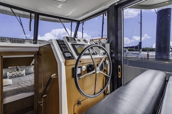 2019 Beneteau 35