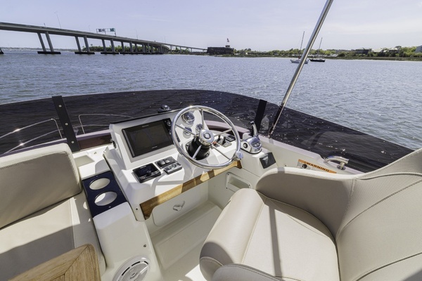 2019 Beneteau 35