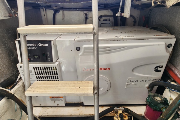 Pair of Jacks 43ft Bertram Yacht For Sale