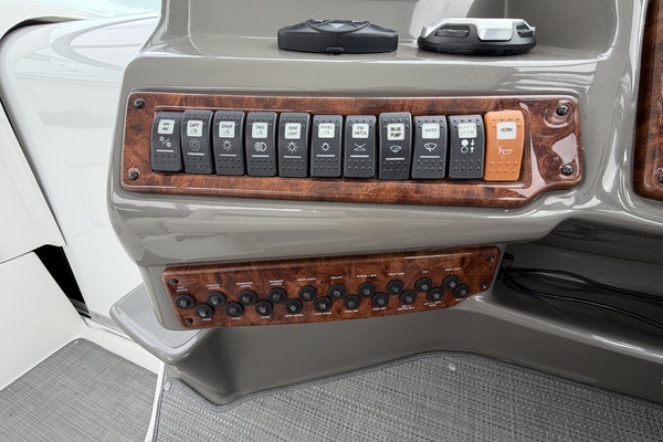 36ft Rinker Yacht For Sale
