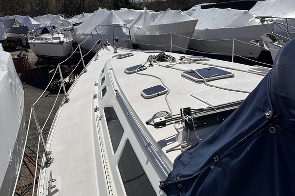 Photo of the 2002 Catalina 400 mkII