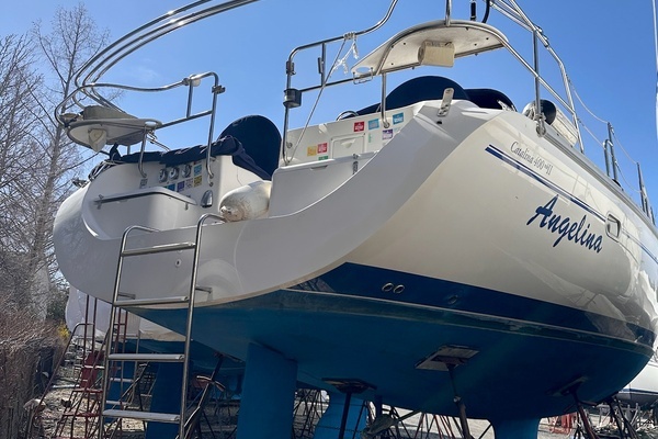 Photo of the 2002 Catalina 400 mkII