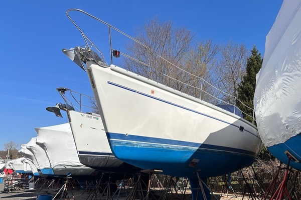 Photo of the 2002 Catalina 400 mkII