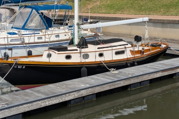 Photo of the 1962 Chesapeake Rhoades  32 "Intrepid"