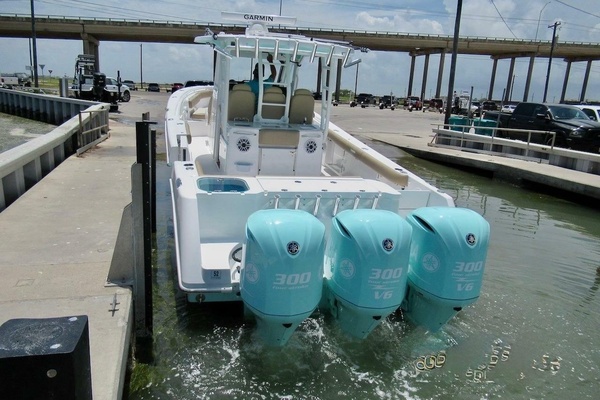 BABY SEAL 36ft Everglades Yacht For Sale