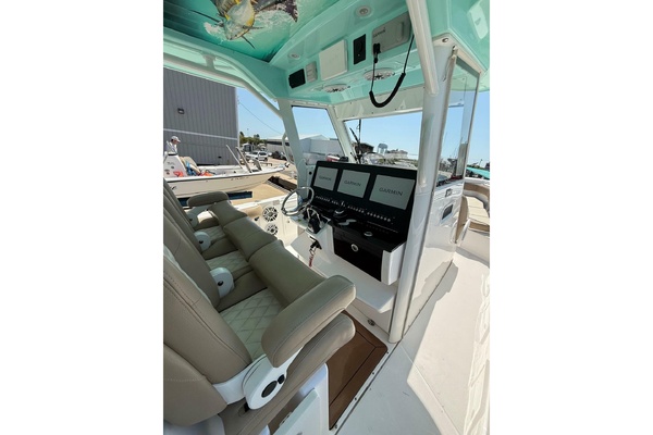 BABY SEAL 36ft Everglades Yacht For Sale