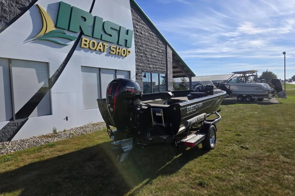18ft Crestliner Yacht For Sale